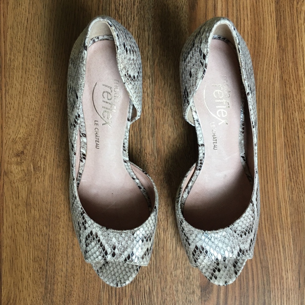 Le Château Beige Snake print Heels US 6